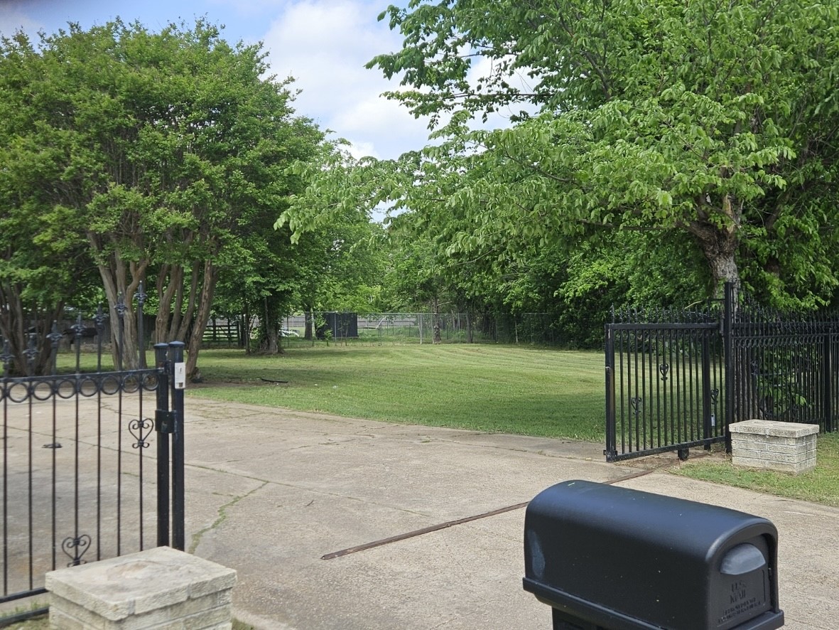 901 N Blanche Street Terrell TX 75160