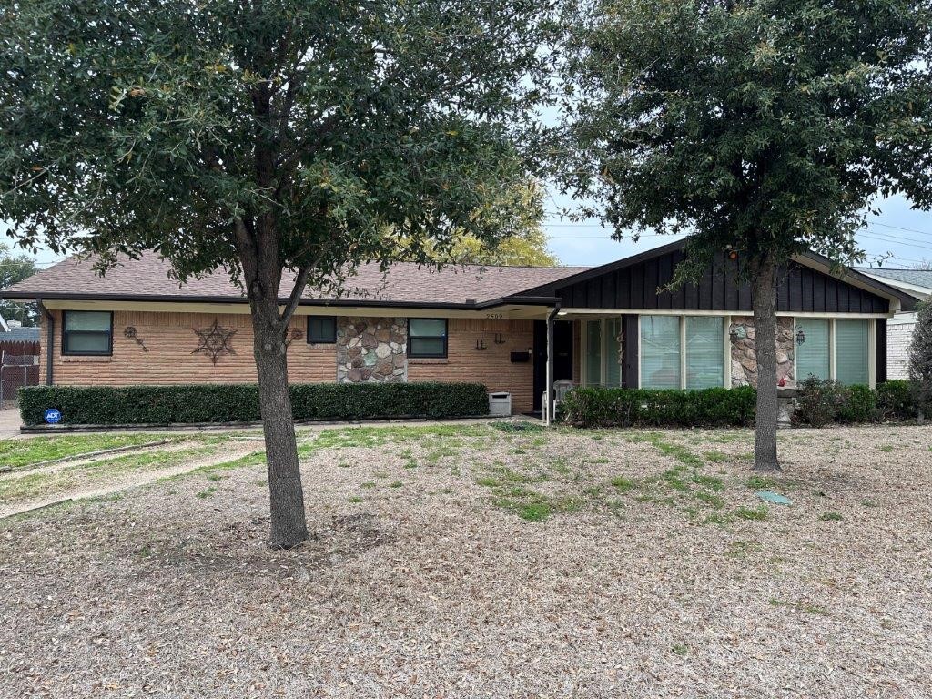 2509 Fairbrook Street Irving TX 75062
