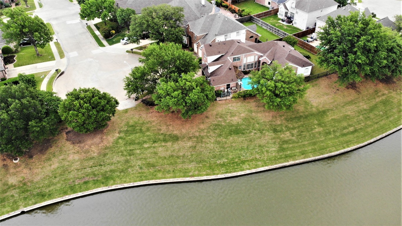 412 Cosbie Court Irving TX 75063