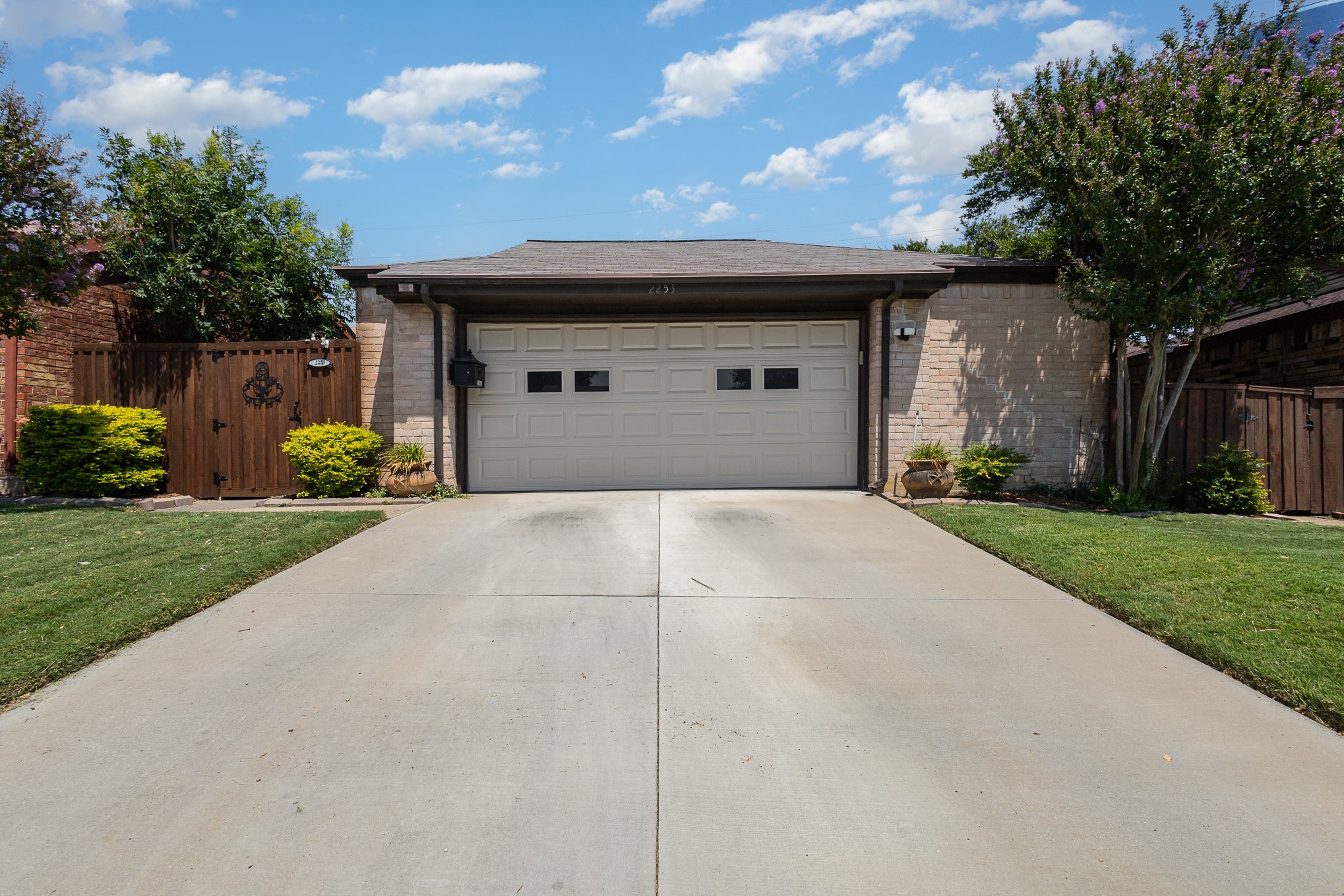 2253 Jamestown Lane Carrollton TX 75006