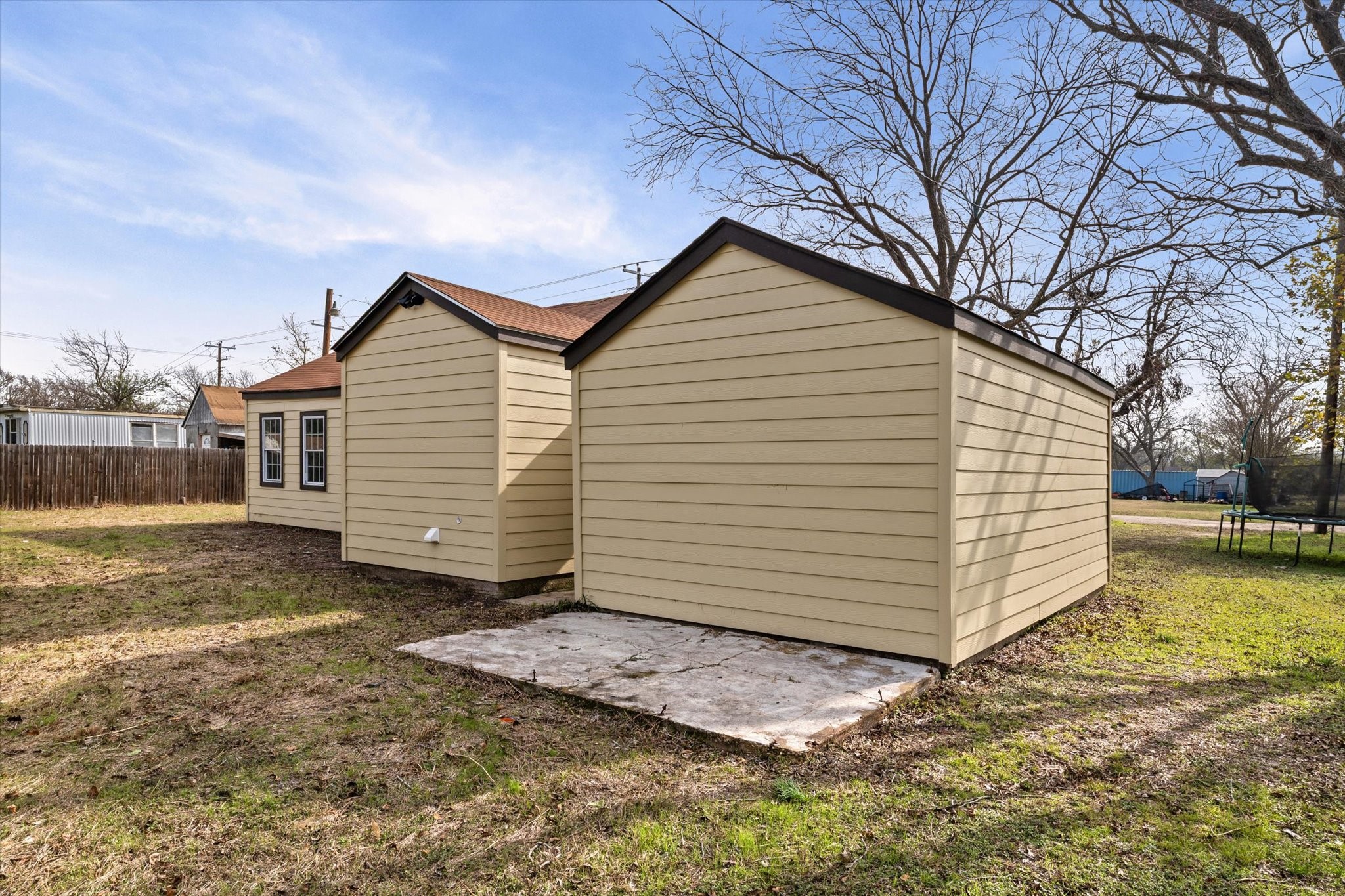 711 E Cowan Avenue Mart TX 76664