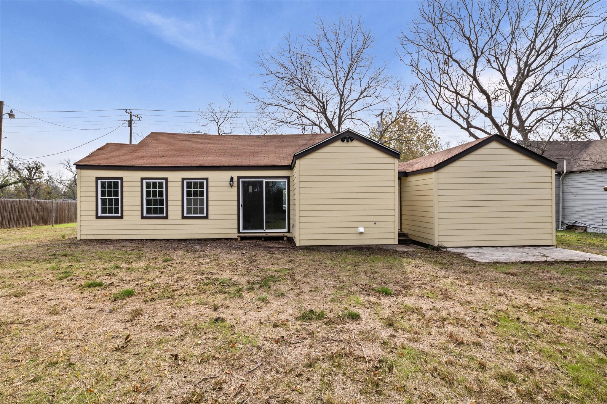 711 E Cowan Avenue Mart TX 76664
