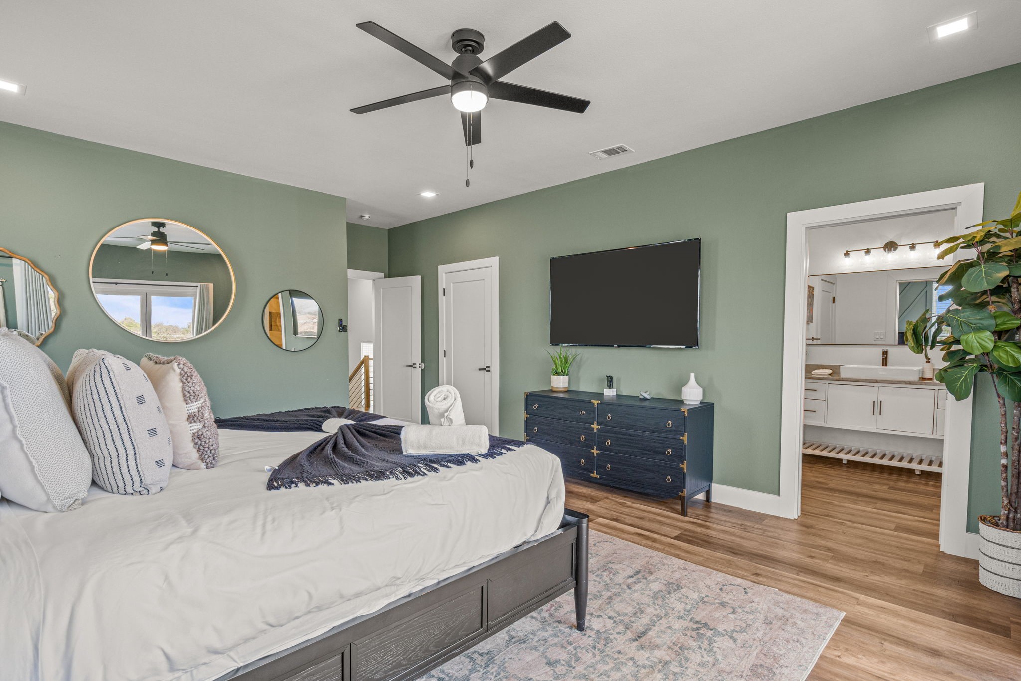 500 W Sanford Street Arlington TX 76011
