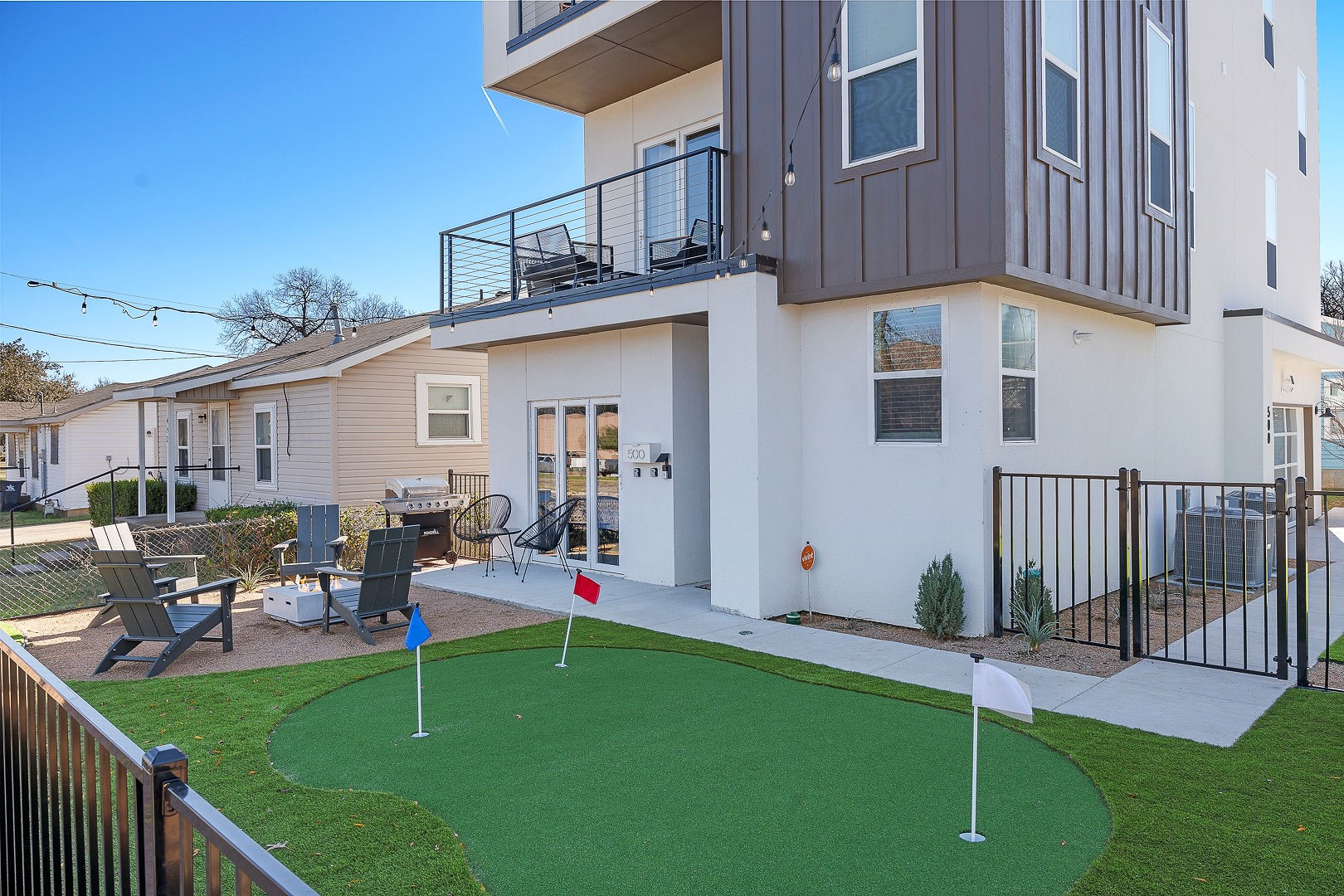500 W Sanford Street Arlington TX 76011