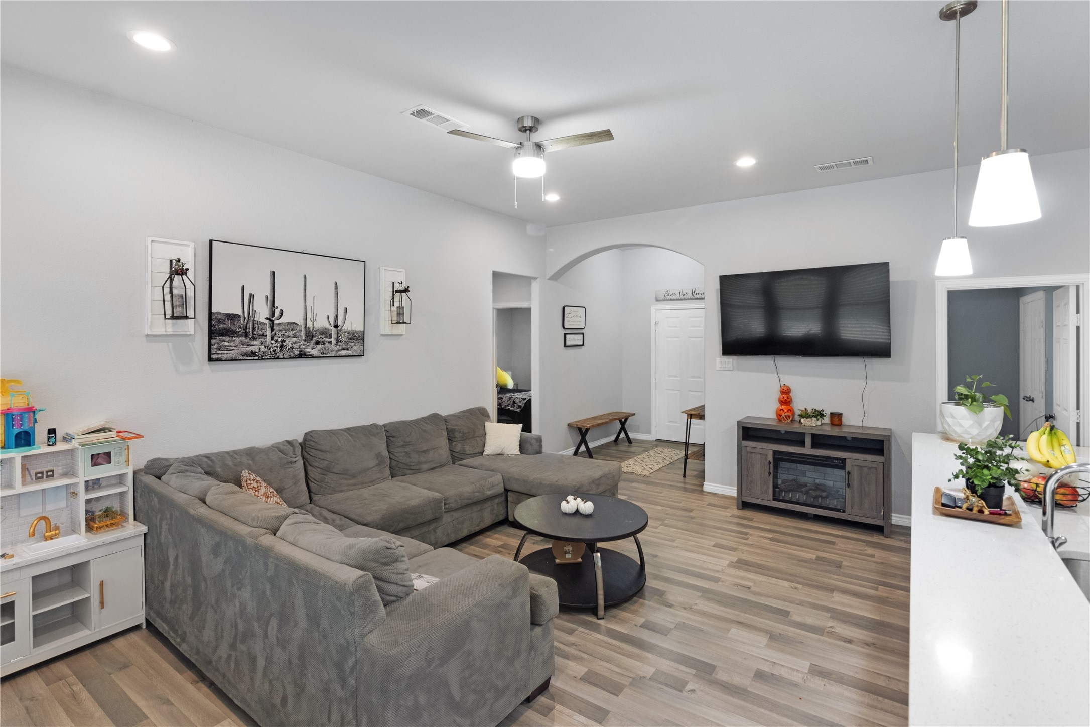 1317 Dacki Avenue Dallas TX 75211
