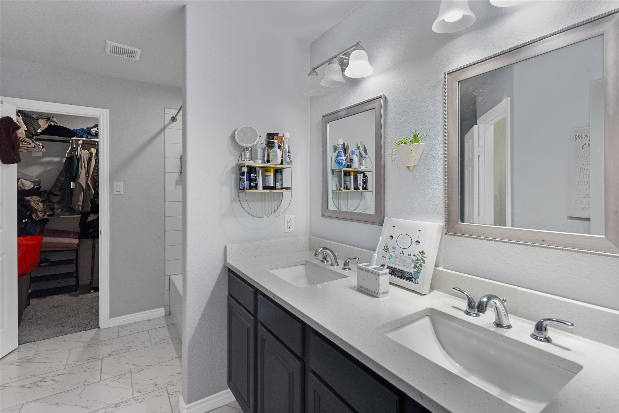 1317 Dacki Avenue Dallas TX 75211
