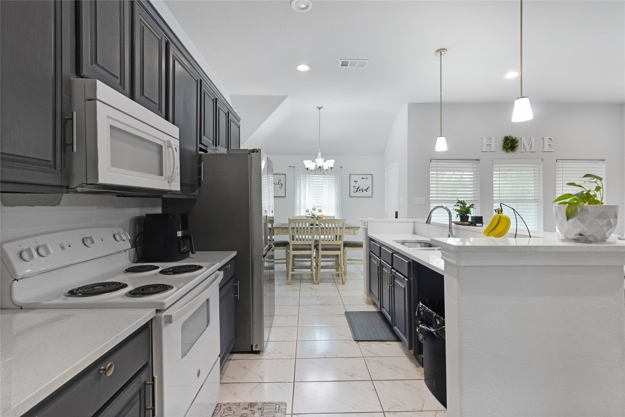 1317 Dacki Avenue Dallas TX 75211