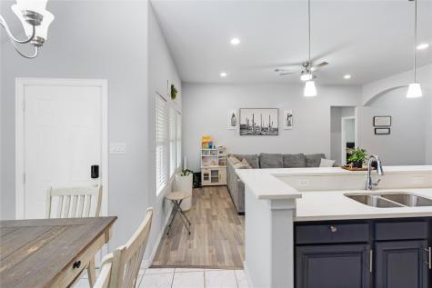 1317 Dacki Avenue Dallas TX 75211