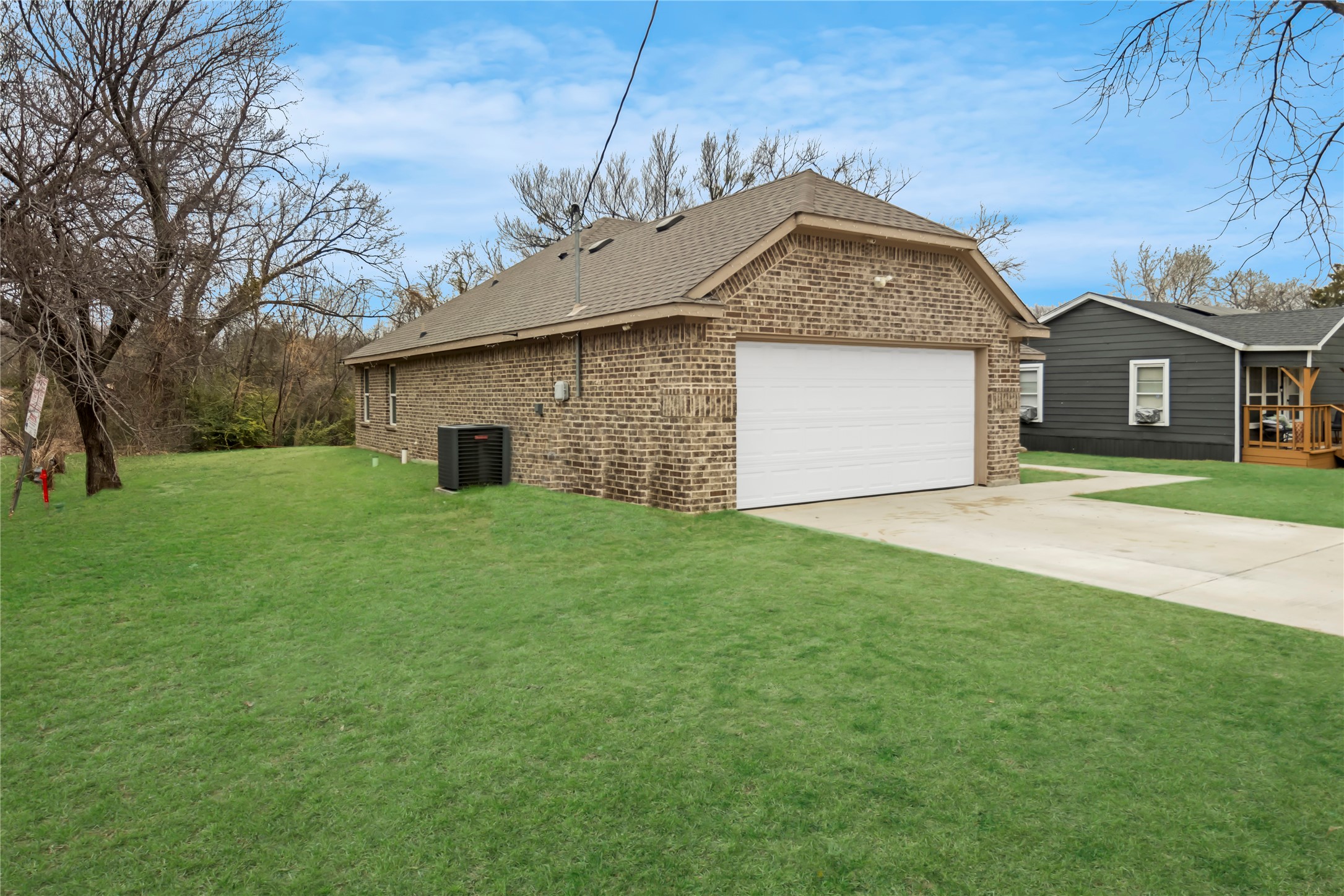 1317 Dacki Avenue Dallas TX 75211