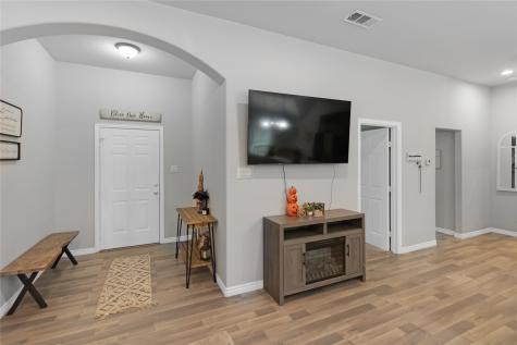 1317 Dacki Avenue Dallas TX 75211