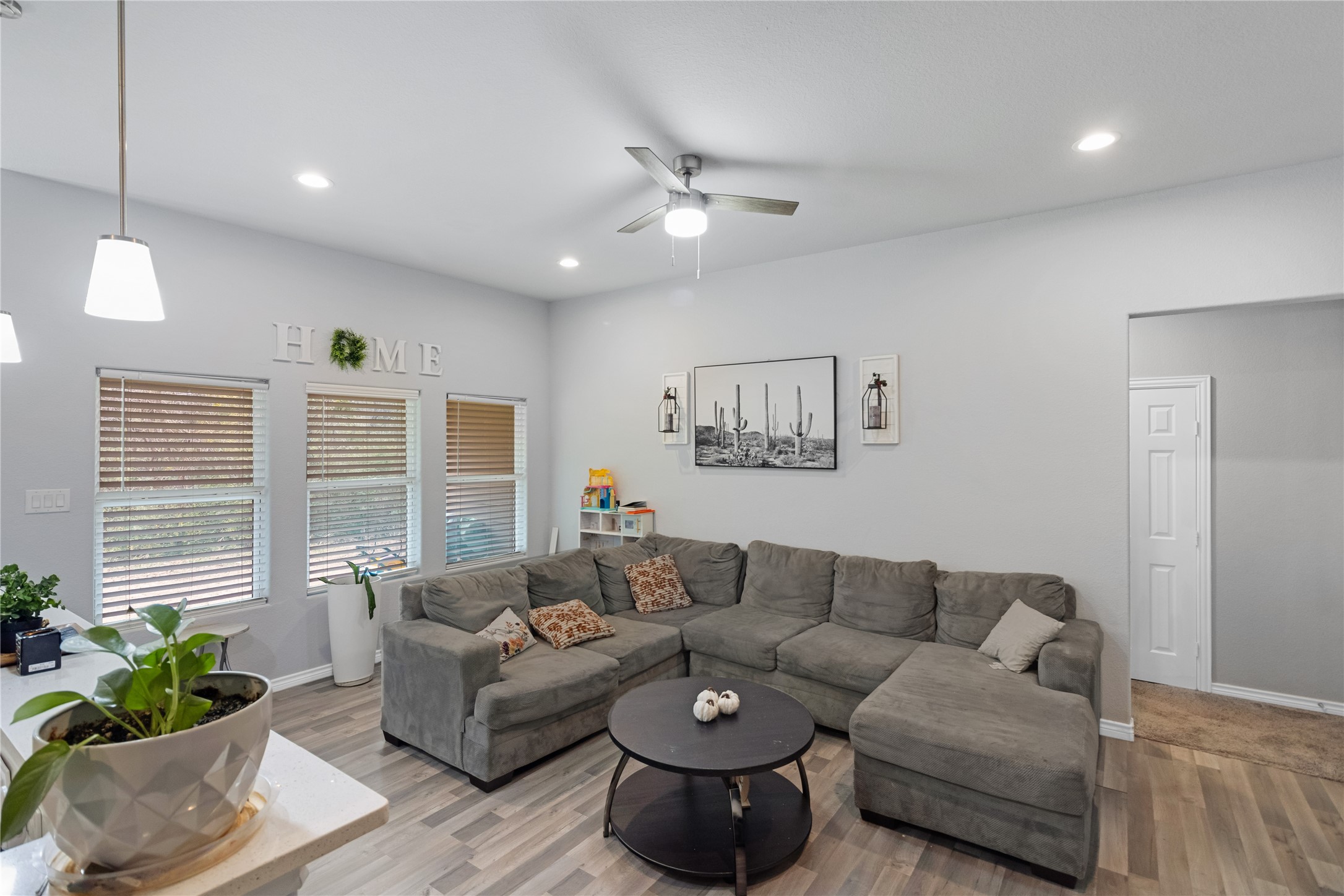 1317 Dacki Avenue Dallas TX 75211