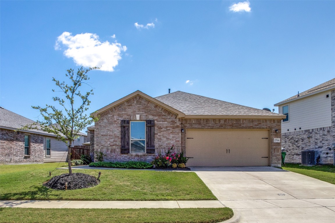 2704 Ryder Lane Aubrey TX 76227