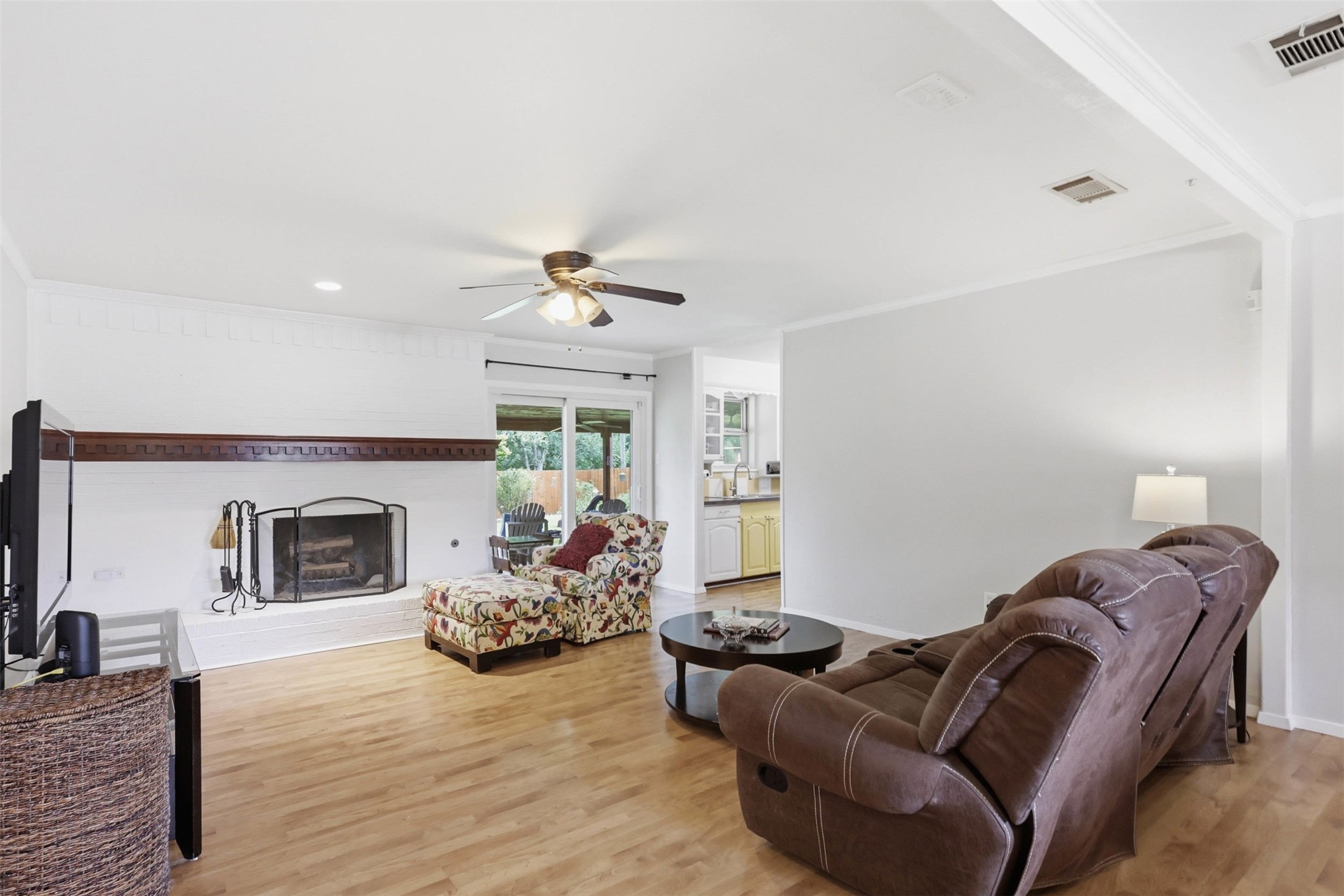 6104 Cliffside Drive Edgecliff Village TX 76134