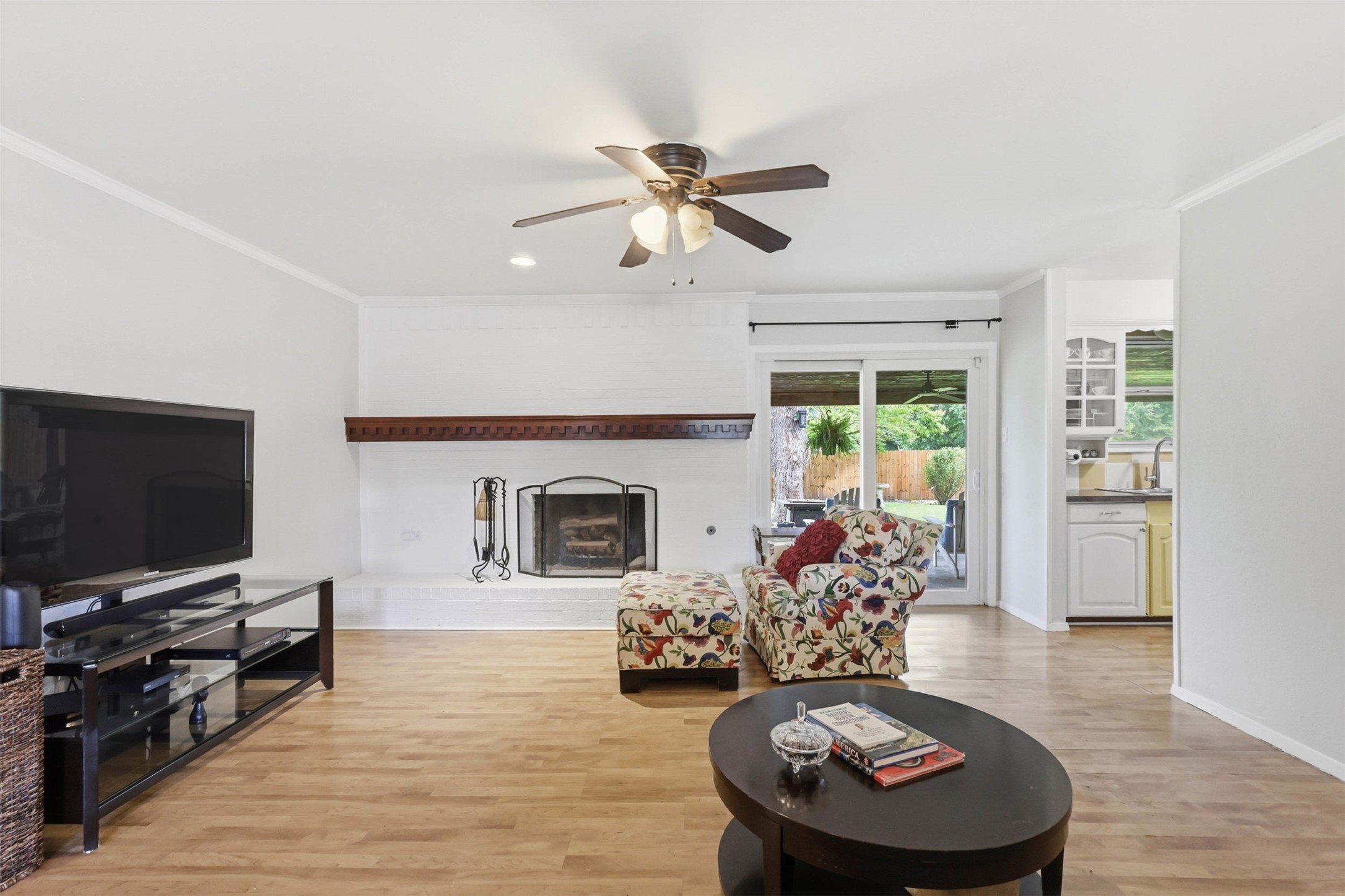 6104 Cliffside Drive Edgecliff Village TX 76134