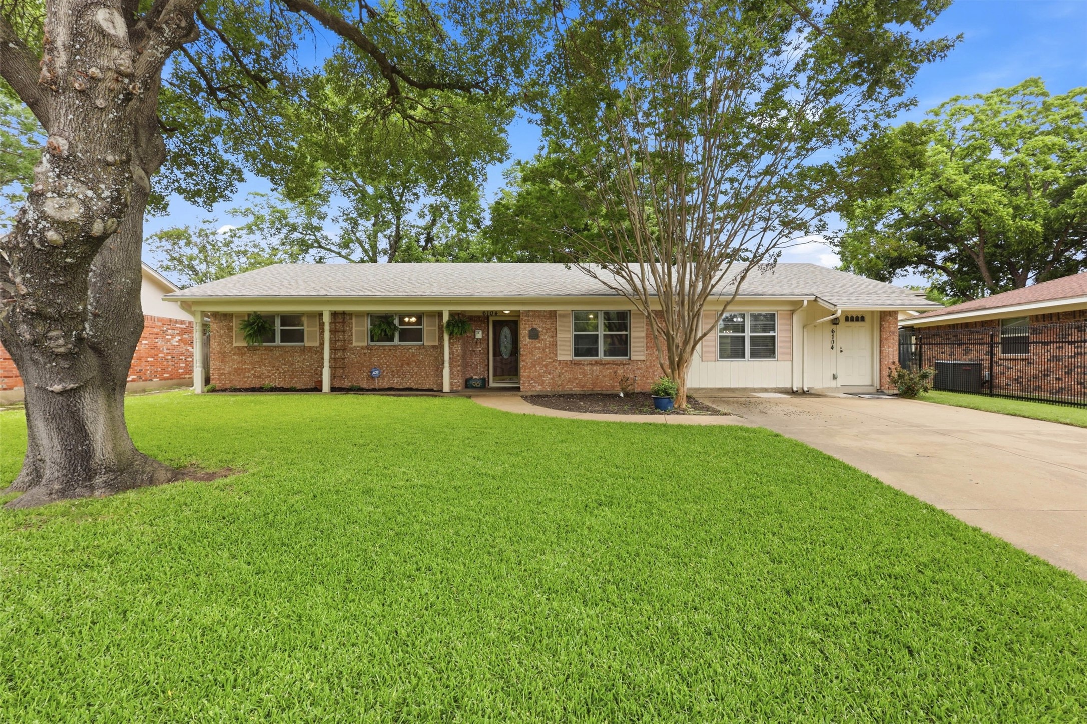 6104 Cliffside Drive Edgecliff Village TX 76134