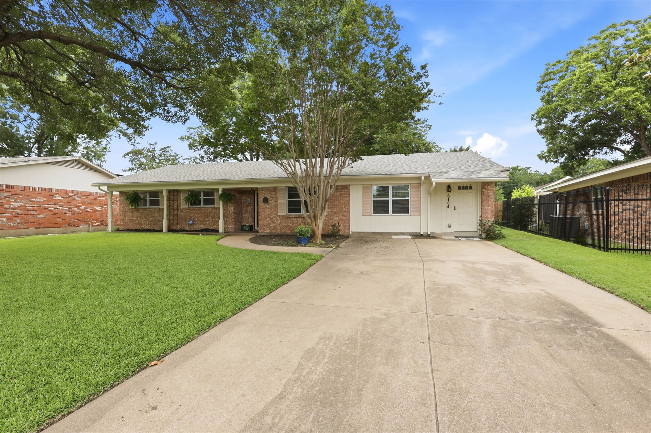 6104 Cliffside Drive Edgecliff Village TX 76134