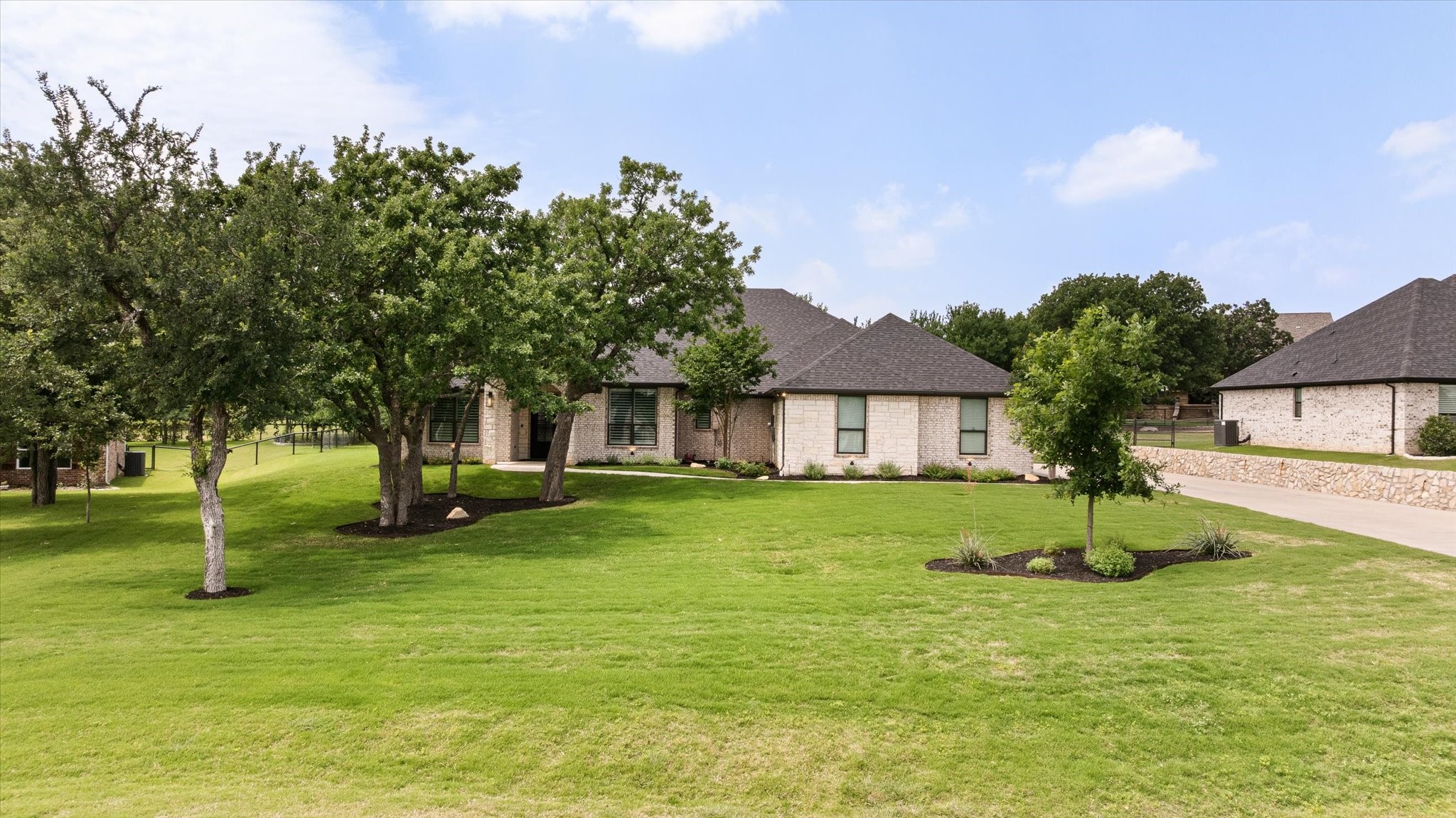 4005 Legend Trail Granbury TX 76049