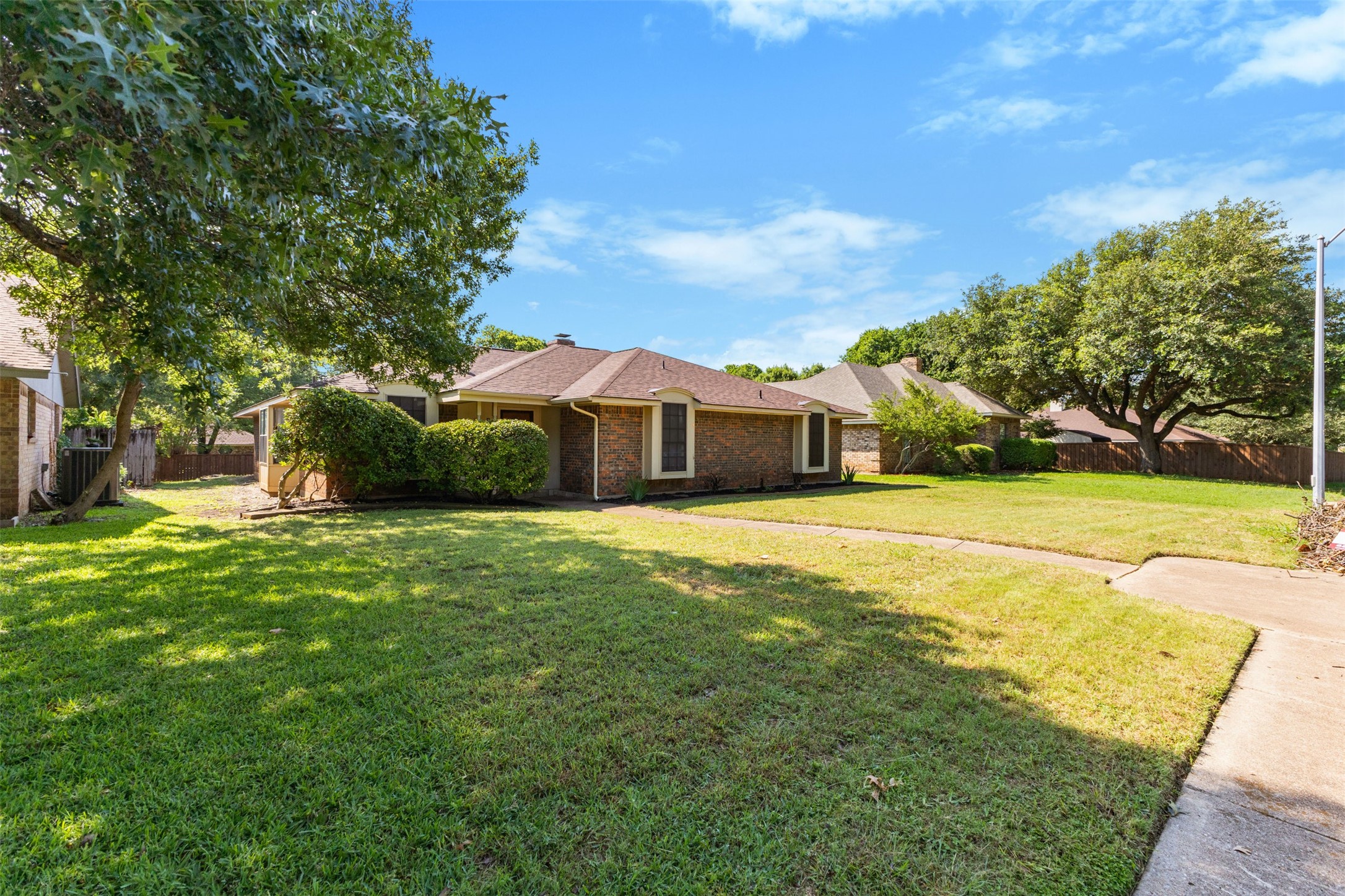 1906 Hillcroft Drive Duncanville TX 75137