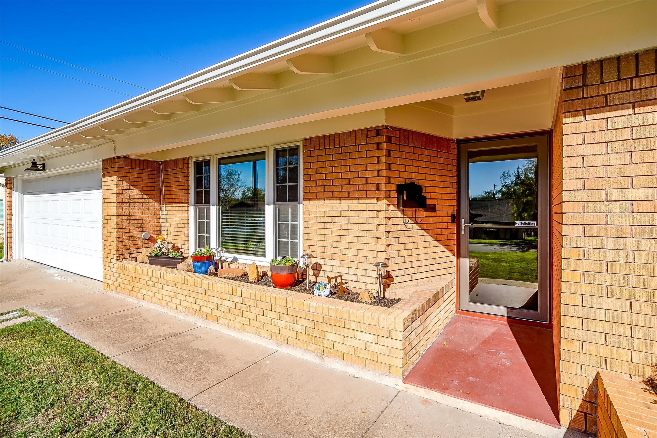 5805 Circular Drive North Richland Hills TX 76117
