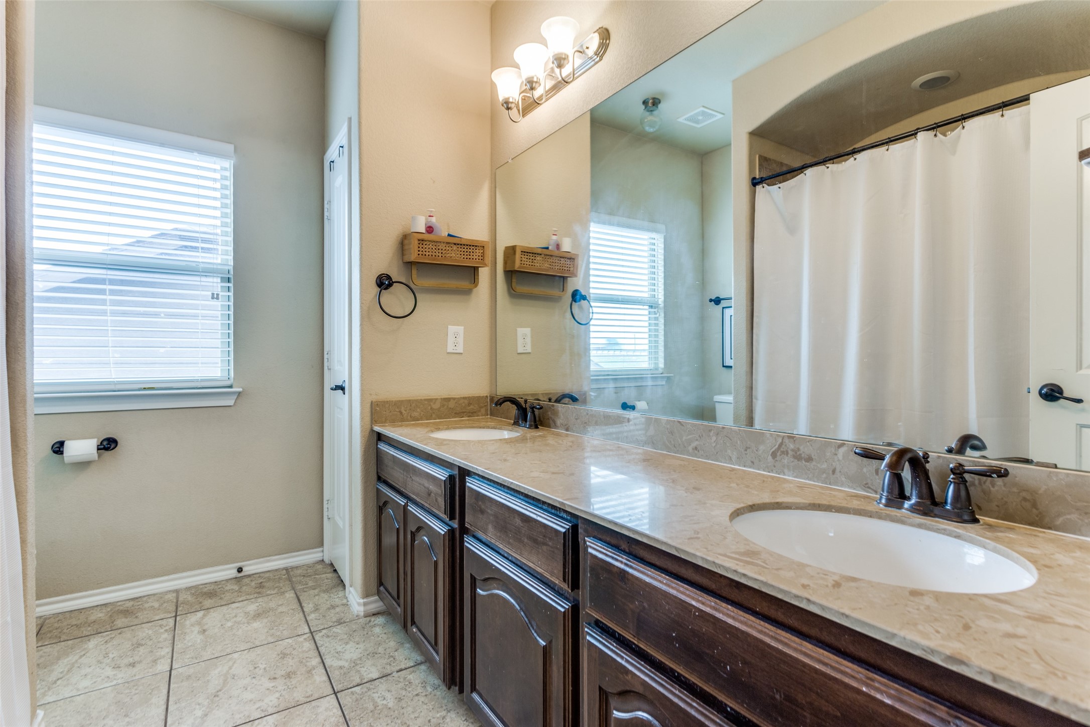 10948 Abbeyglen Court Fort Worth TX 76052
