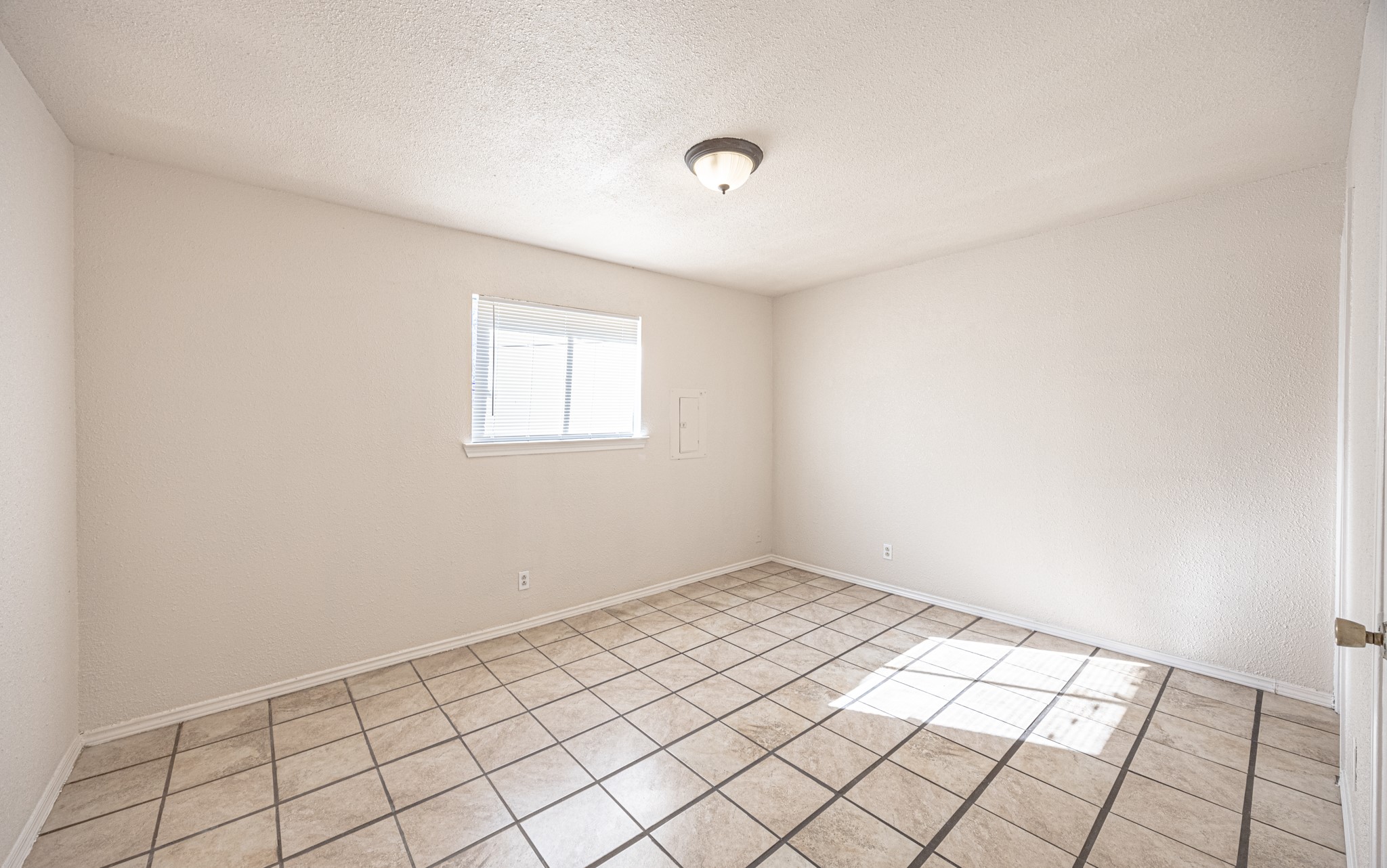 6704 Trailwood Drive Forest Hill TX 76140