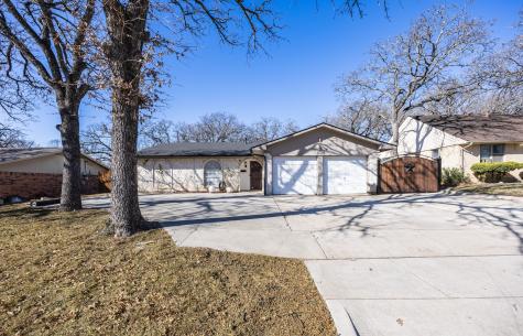6704 Trailwood Drive Forest Hill TX 76140