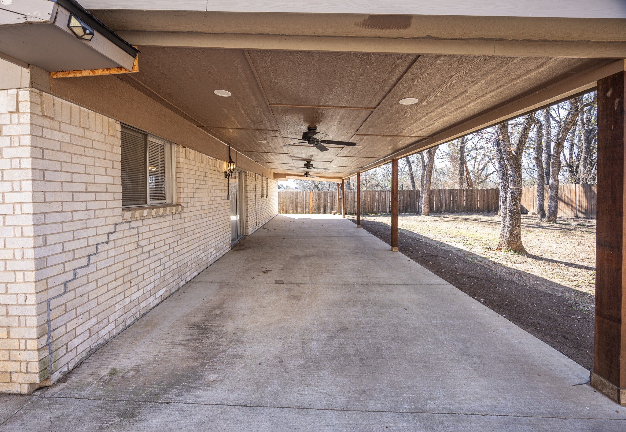 6704 Trailwood Drive Forest Hill TX 76140