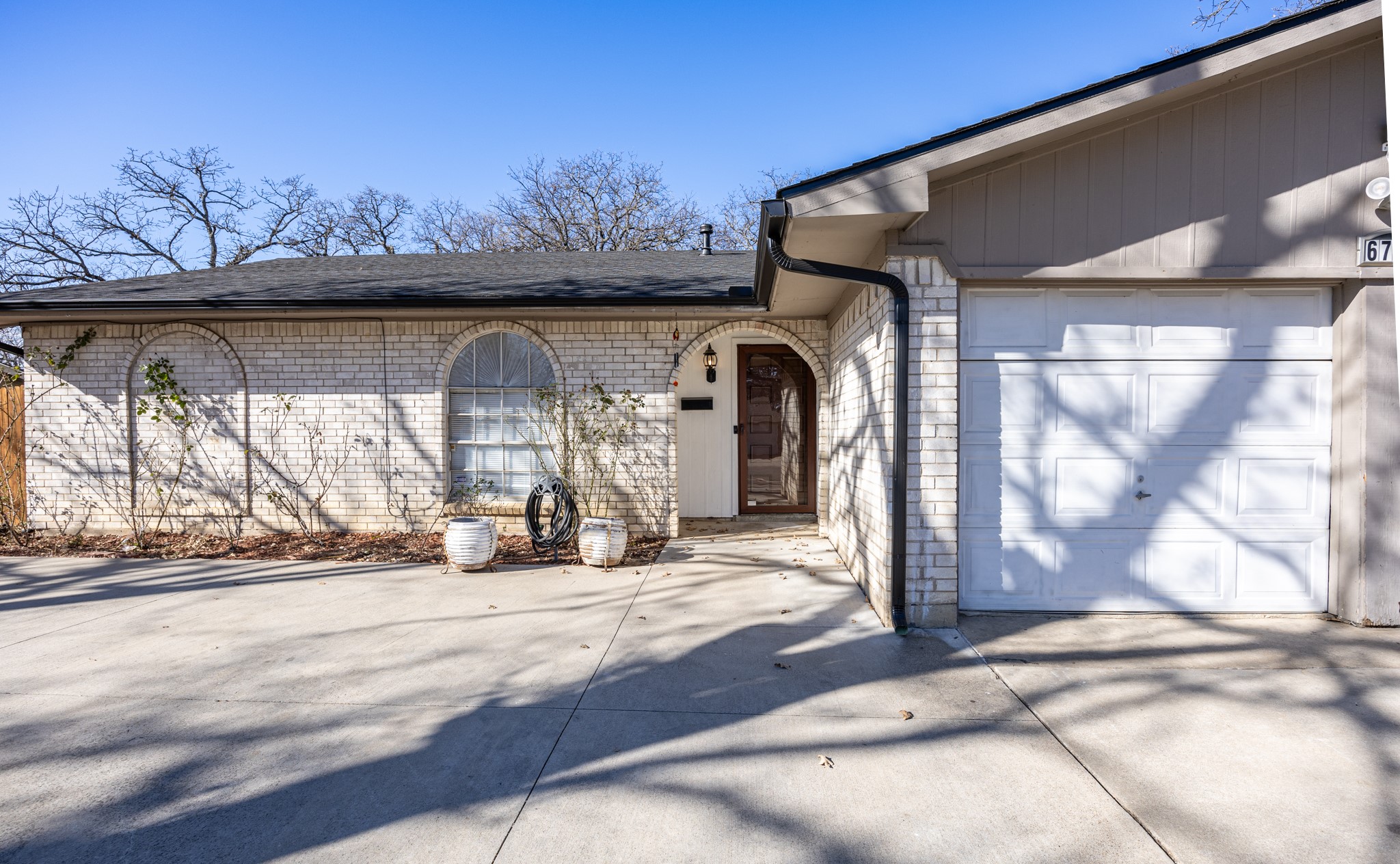 6704 Trailwood Drive Forest Hill TX 76140