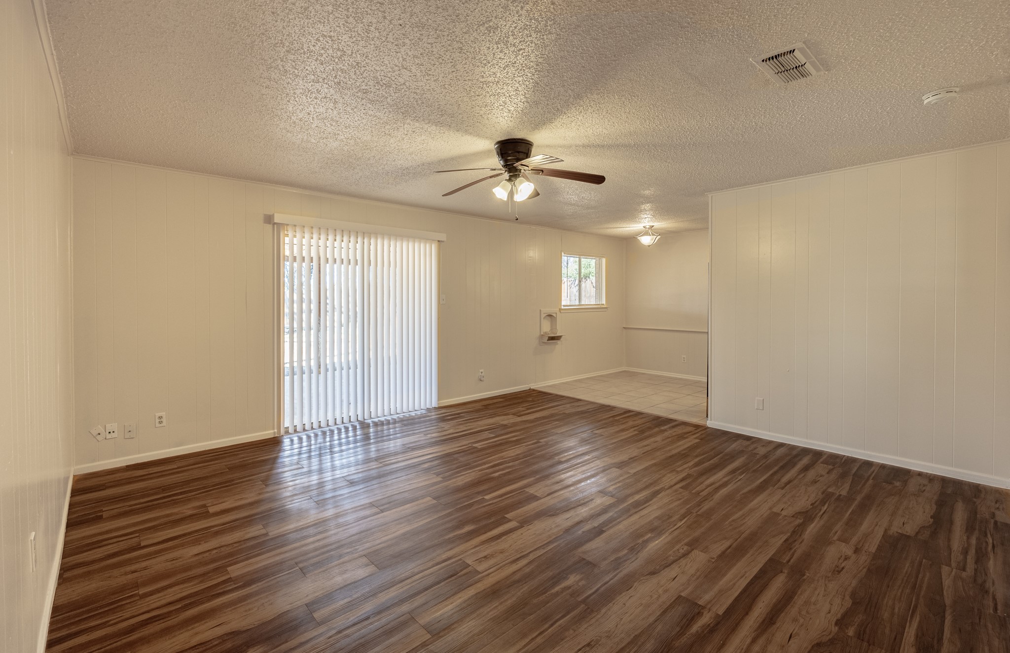 6704 Trailwood Drive Forest Hill TX 76140