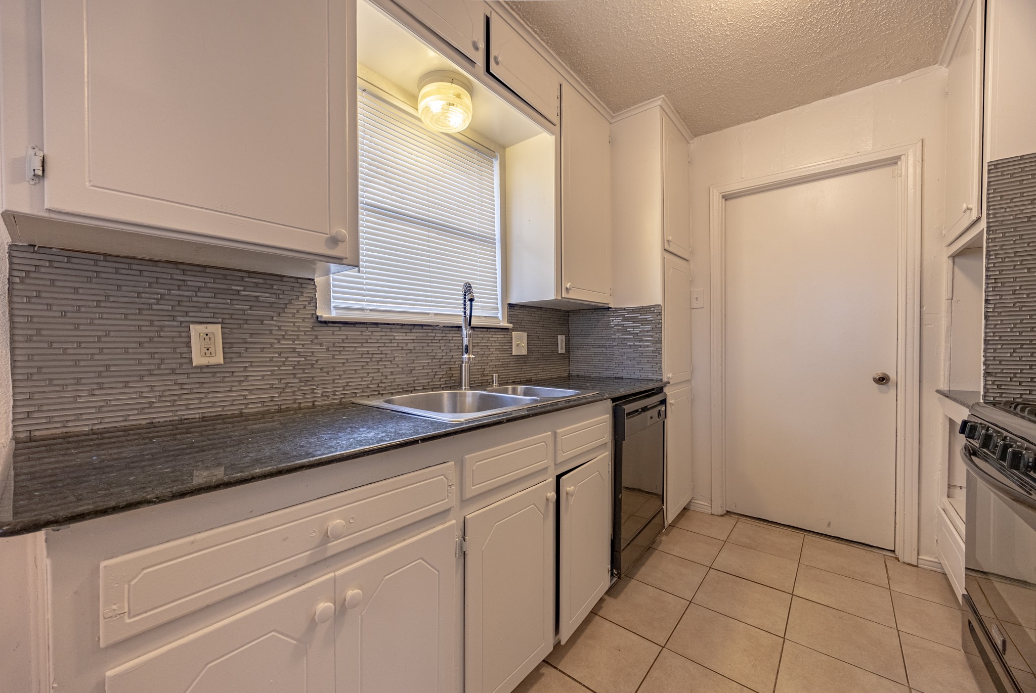 6704 Trailwood Drive Forest Hill TX 76140