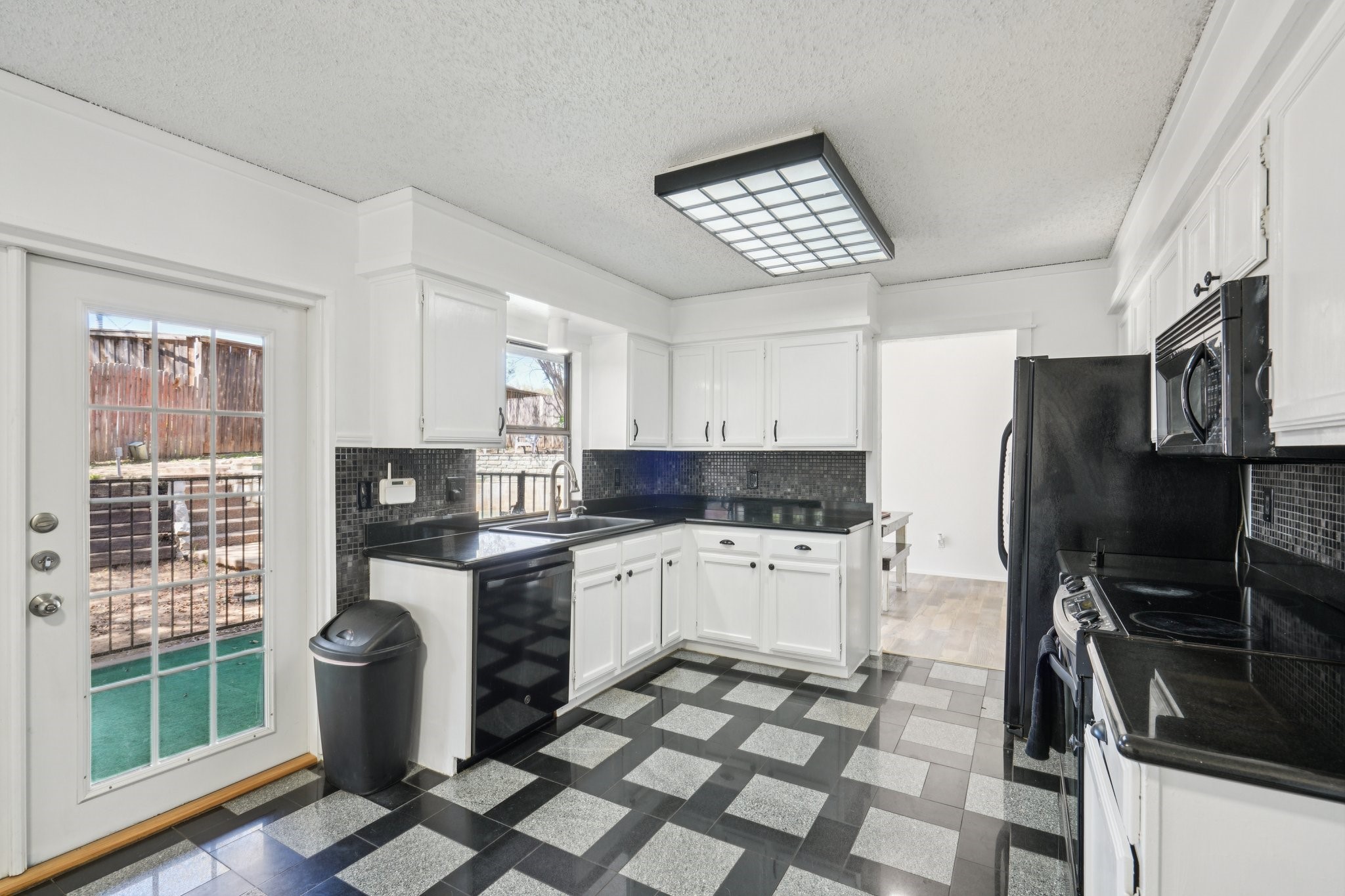 2307 Harrington Court Euless TX 76039