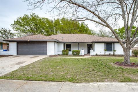 2312 Louise Lane Ennis TX 75119
