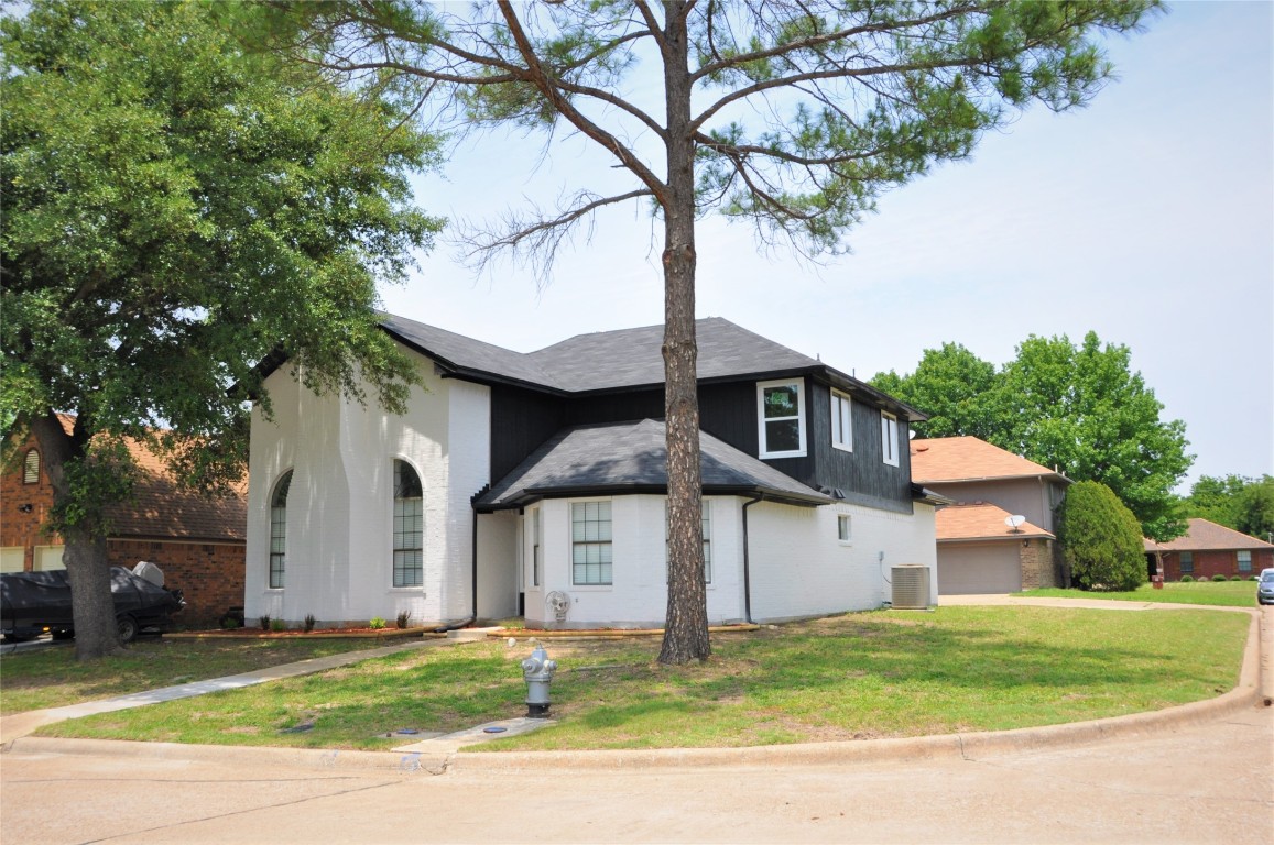 909 Valleygreen Drive Arlington TX 76017