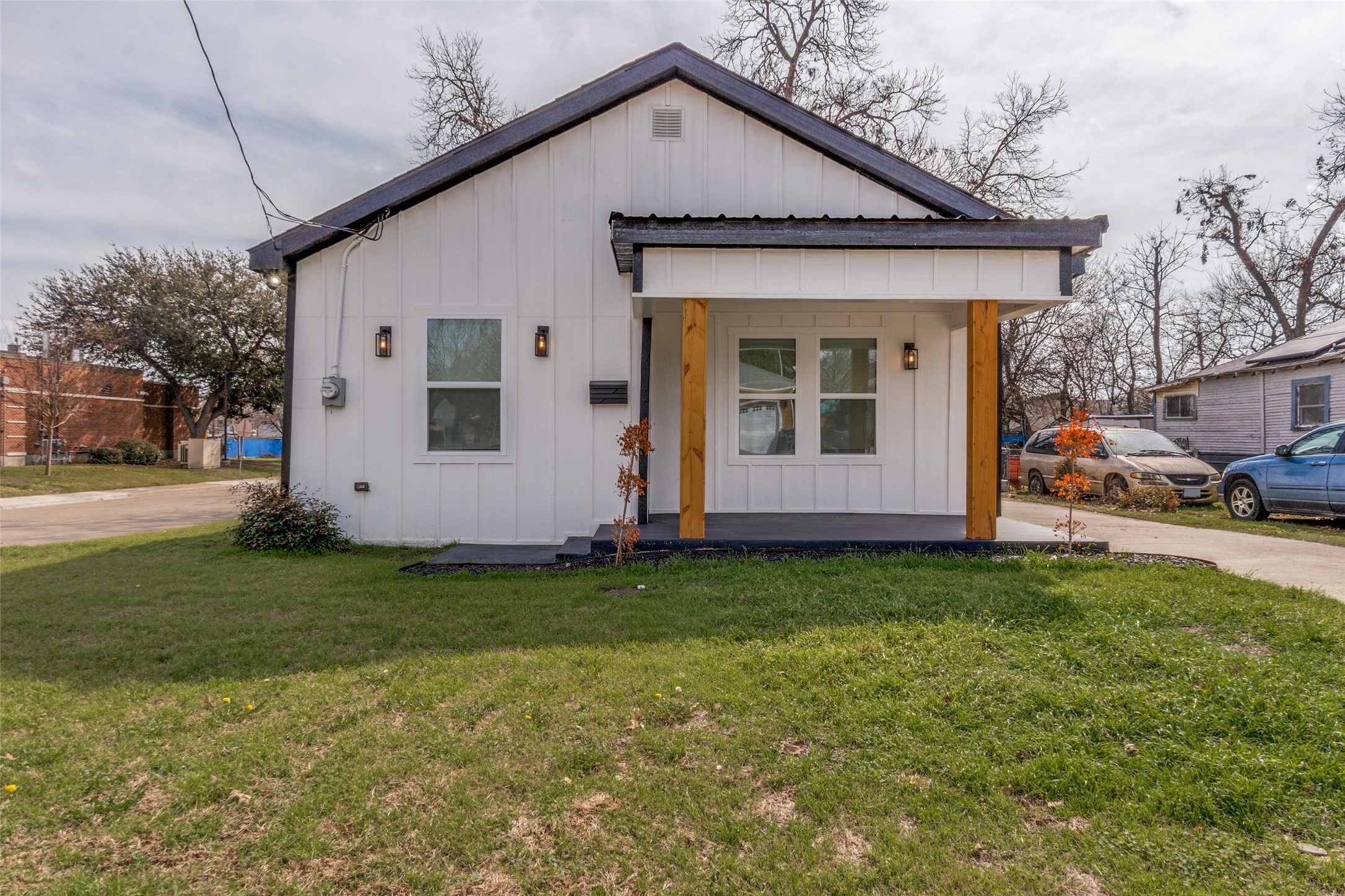 2332 Poplar Street Dallas TX 75215