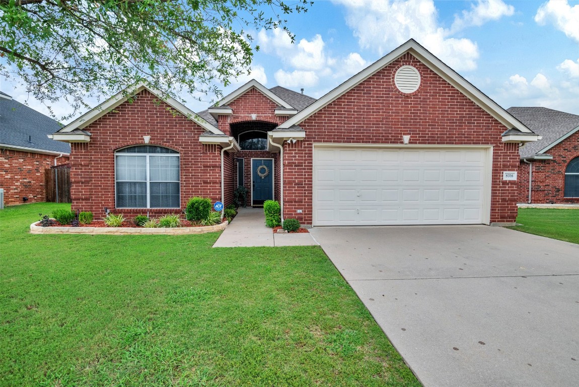 8316 Bandelier Trail Fort Worth TX 76137