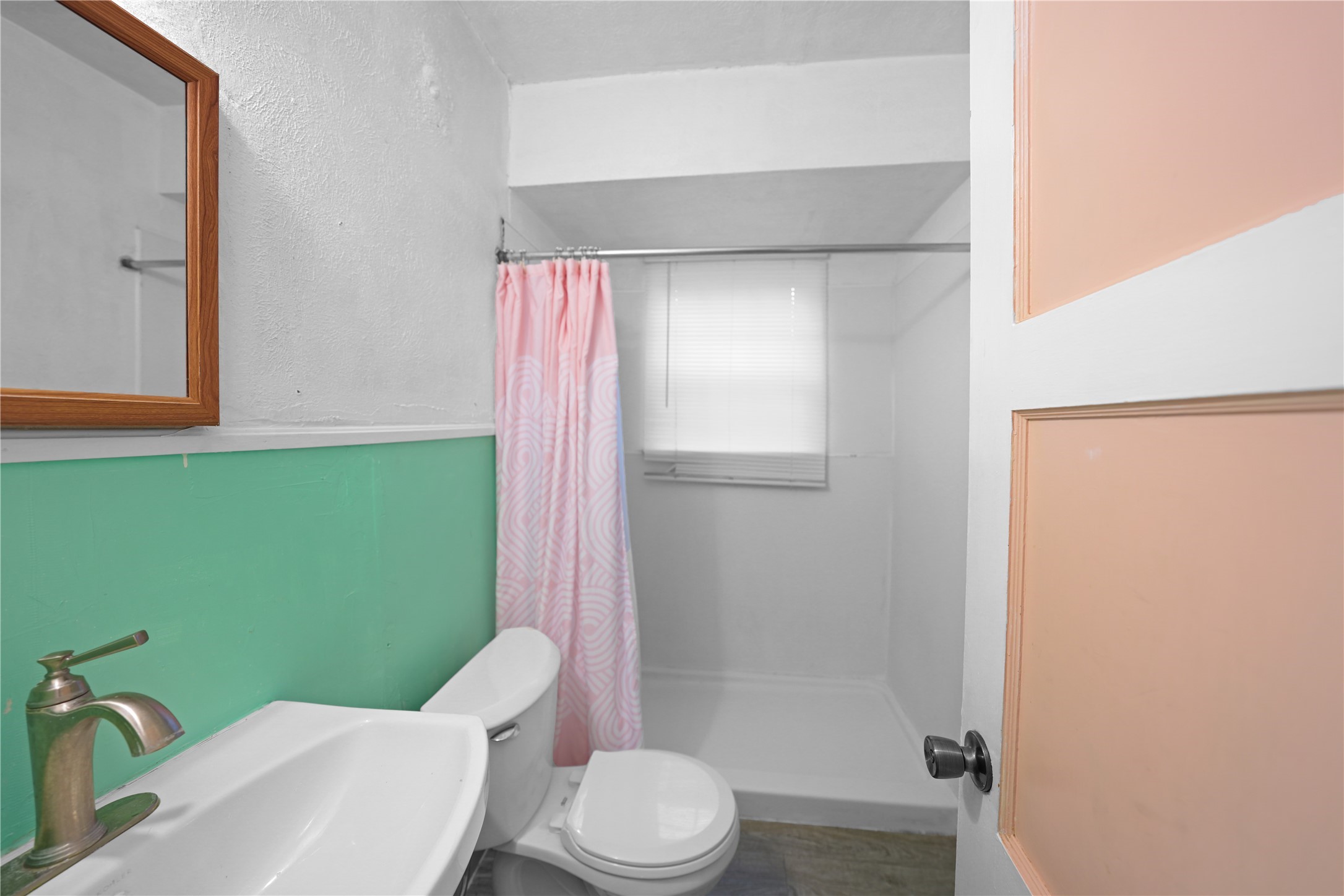 635 Richmondell Avenue Dallas TX 75211