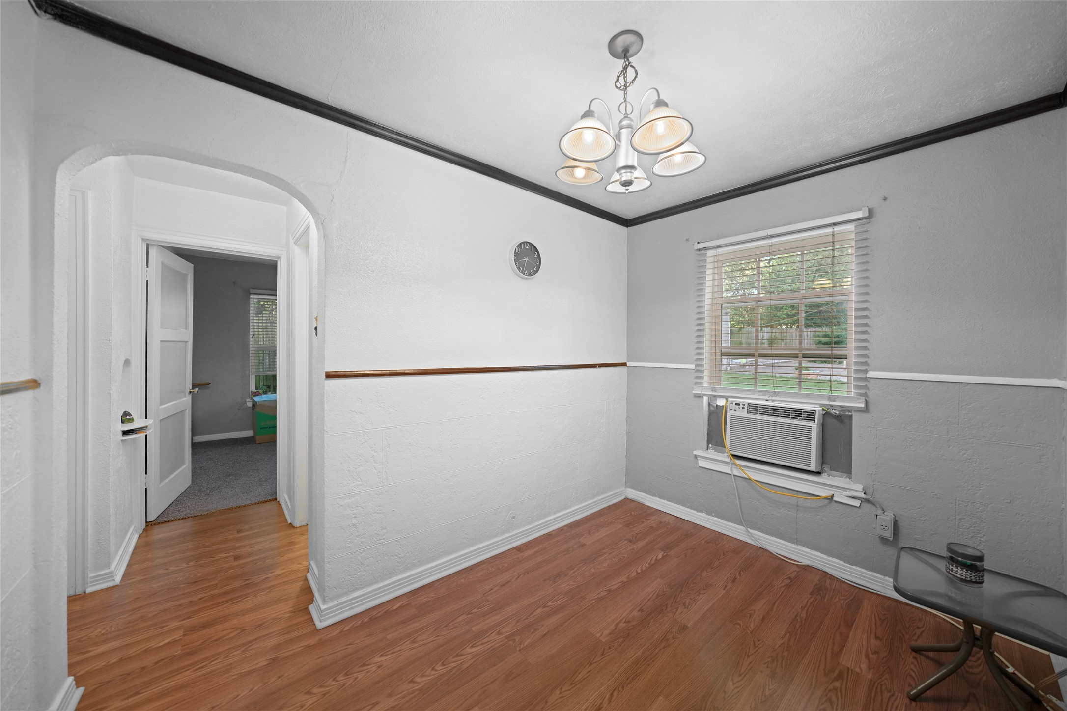 635 Richmondell Avenue Dallas TX 75211