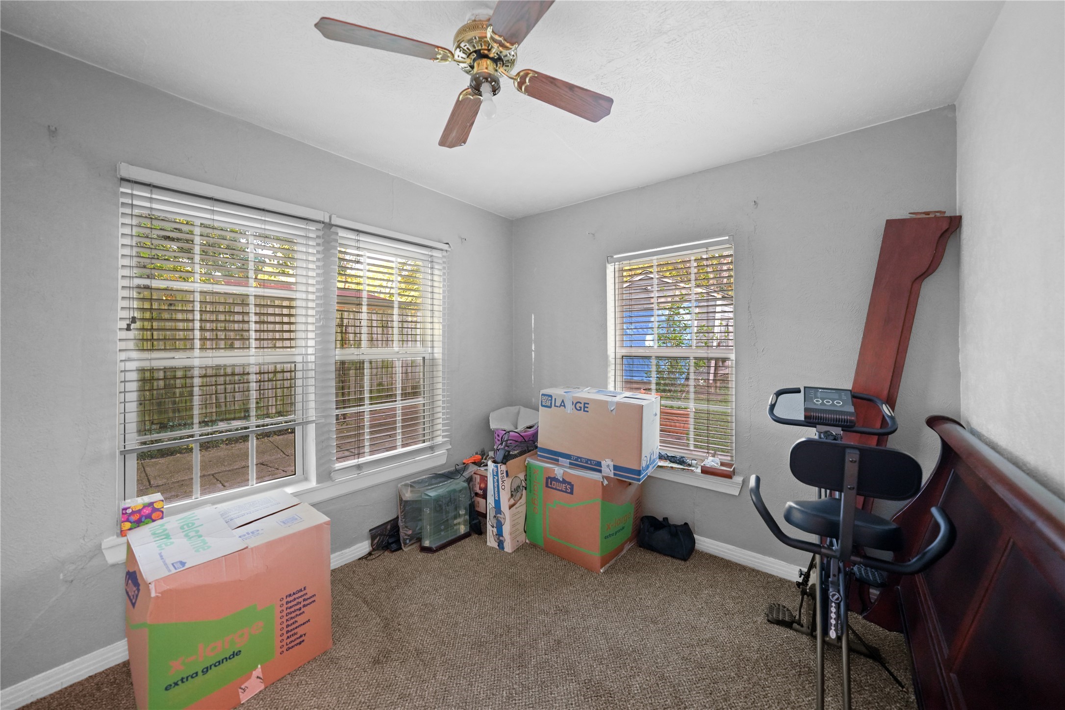 635 Richmondell Avenue Dallas TX 75211