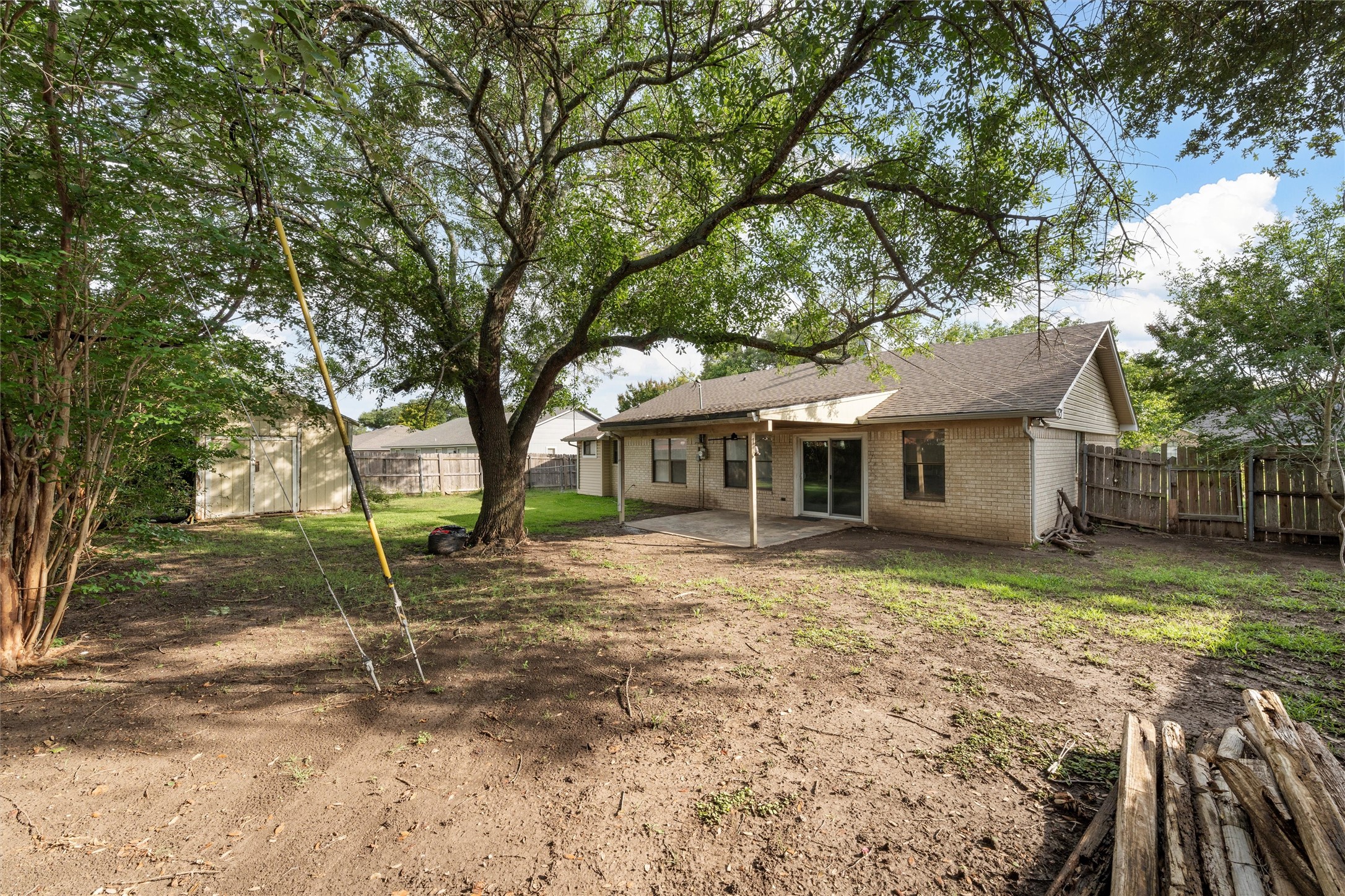 1010 December Drive Hewitt TX 76643