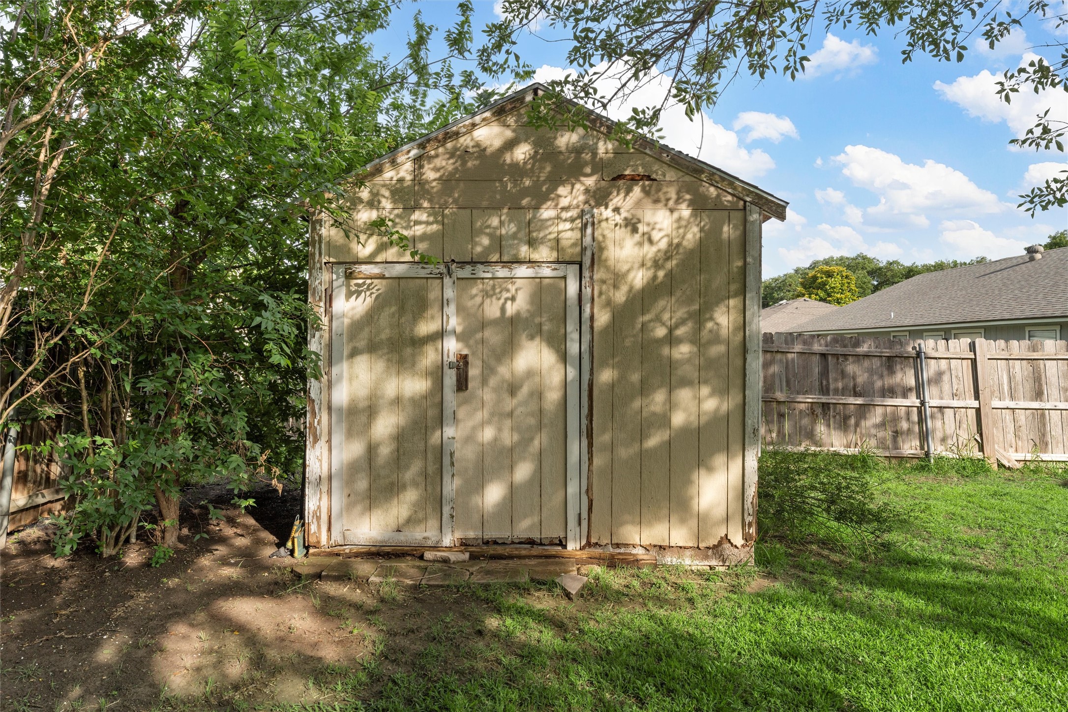 1010 December Drive Hewitt TX 76643