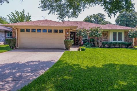 1216 Brandon Court Irving TX 75060