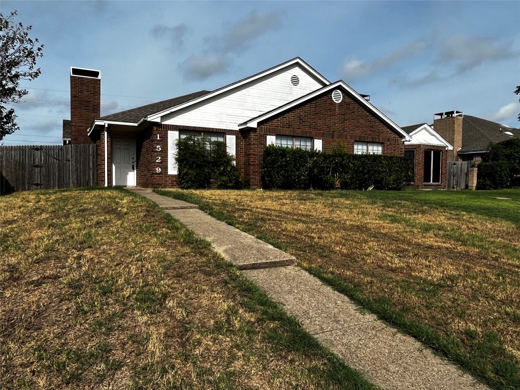 1529 Crescent Lane Duncanville TX 75137