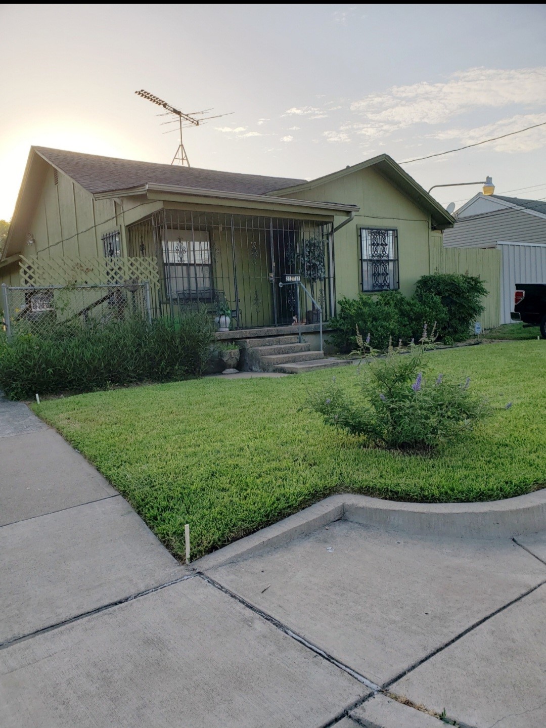 2111 Layton Avenue Haltom City TX 76117