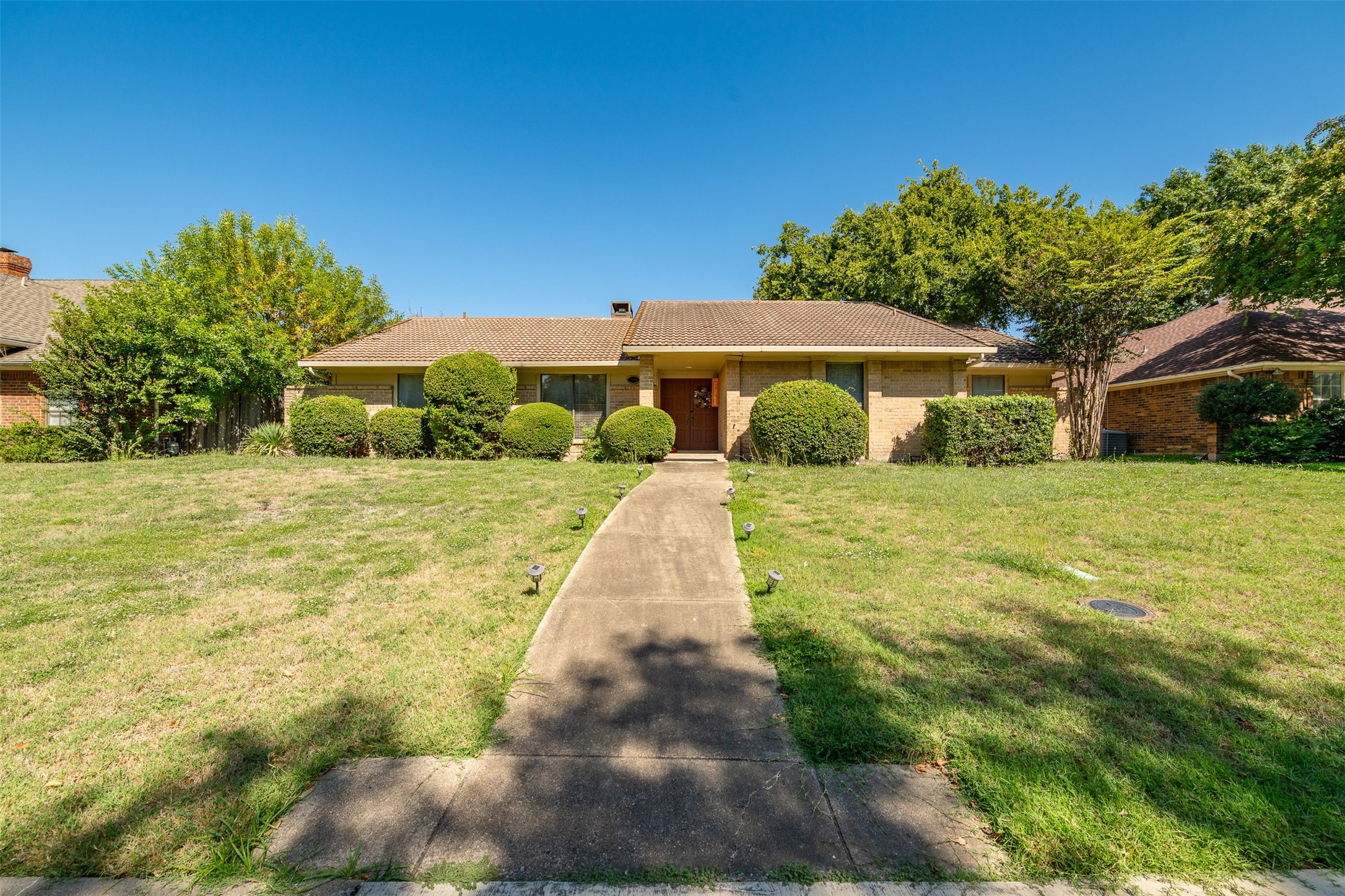 2806 Spartacus Drive Grand Prairie TX 75052