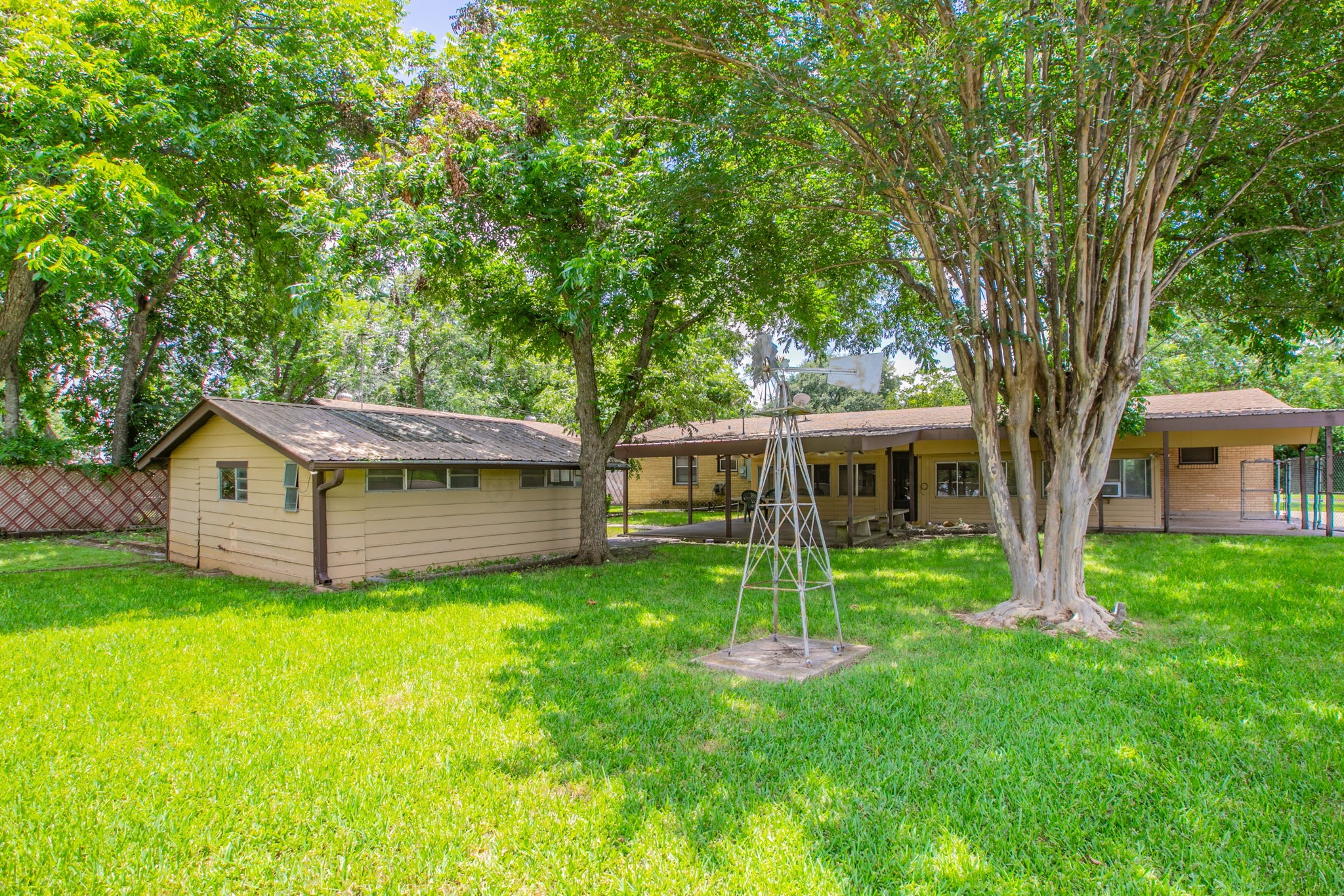 137 Taos Drive Woodway TX 76712