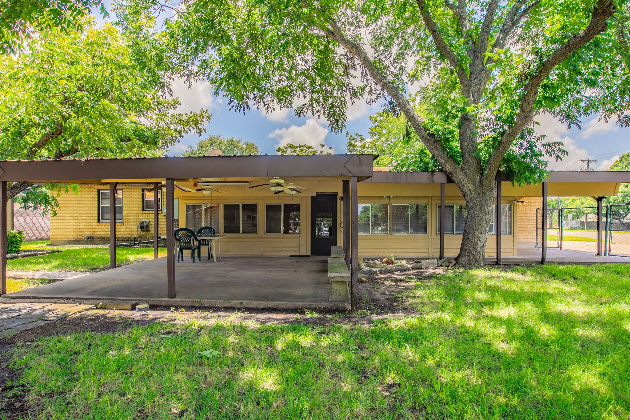 137 Taos Drive Woodway TX 76712