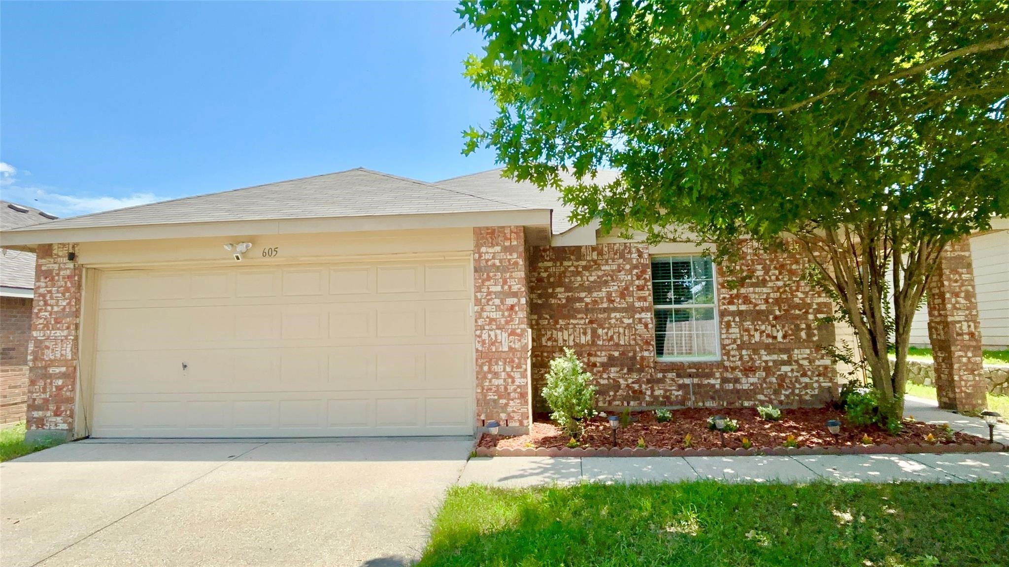 605 Rosario Lane Fort Worth TX 76052