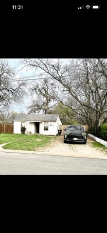 605 S Bradshaw Street Denton TX 76205
