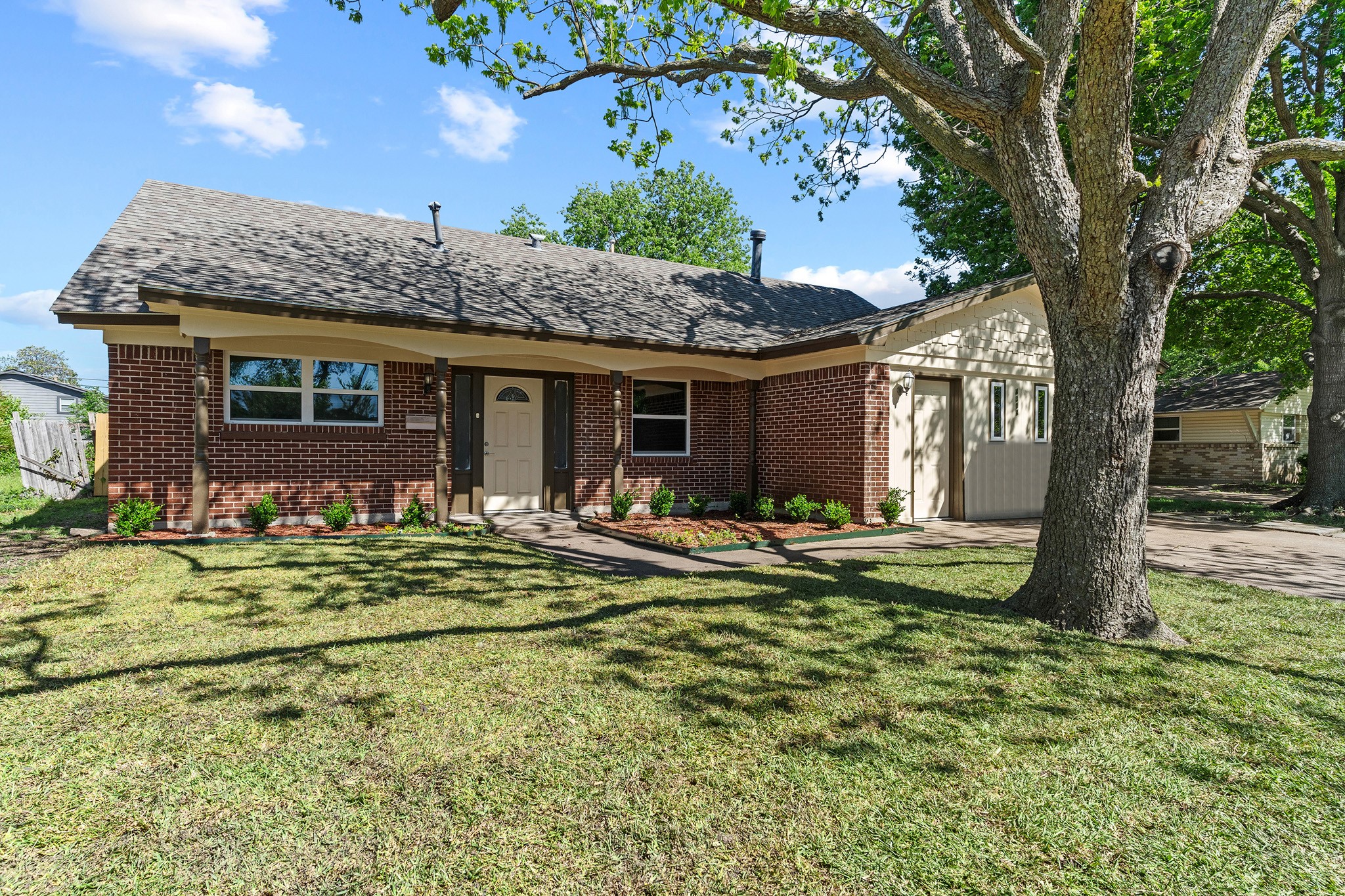 4304 Tynes Way Garland TX 75042