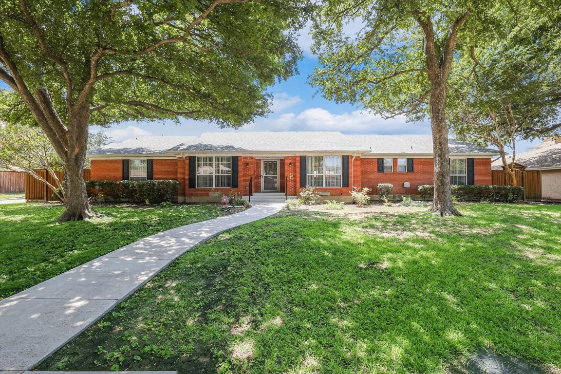7624 Woodstone Lane Dallas TX 75248